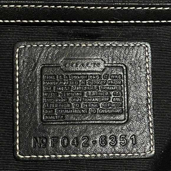 Vintage authentic COACH 6351 Signature Small Hobo Bag - Picture 2 of 2